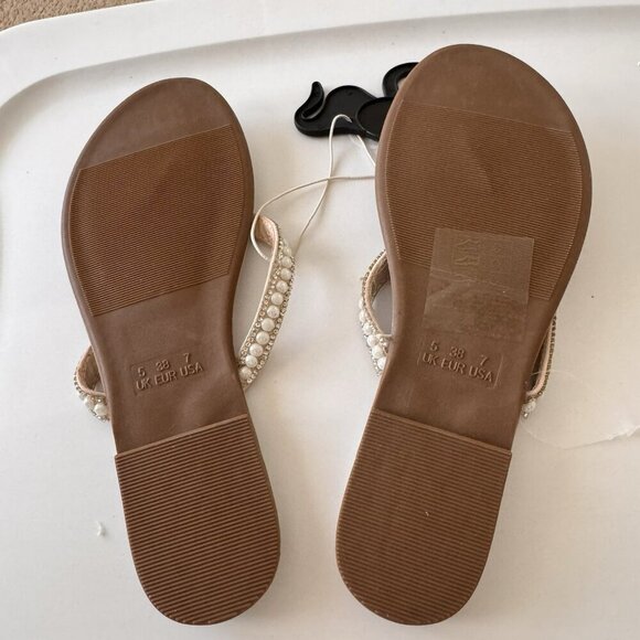 Primark Womens SILVER WITH RHINESTONE Faux Leather Beaded Accent Sandals 7 - Picture 5 of 5